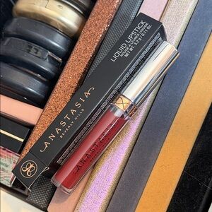 Anastasia Beverly Hills Liquid Lipstick in Black Box